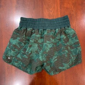 Lulu Lemon Size 8 Camo Shorts
